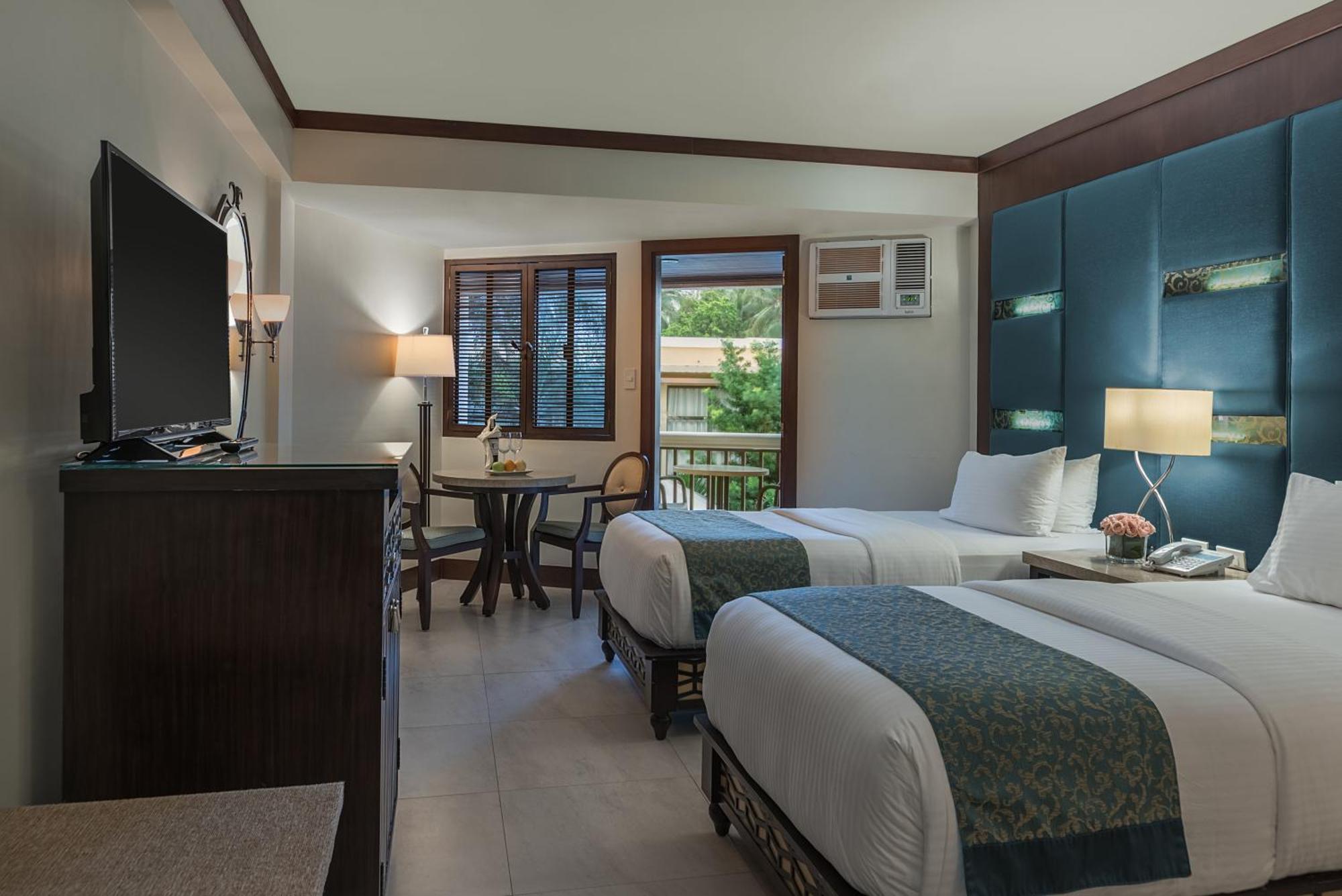 Henann Regency Resort&Spa Balabag  Zimmer foto Deluxe Room